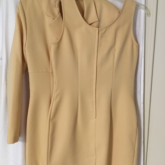 Host Pick- Sarah Richards two piece outfit. Dress with blazer. Size9/10 - Picture 3 of 6